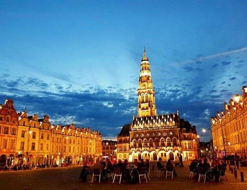 Au Coeur De La Grand Place أراس المظهر الخارجي الصورة